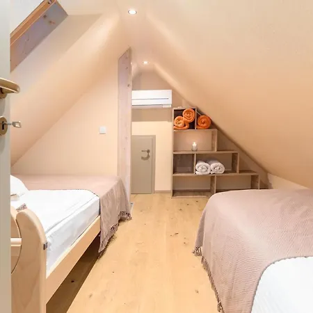 Pr' Maricki - House In Nature With Hot Tub & Sauna Дом отдыха Бохинь