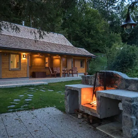 Pr' Maricki - House In Nature With Hot Tub & Sauna Hébergement de vacances *