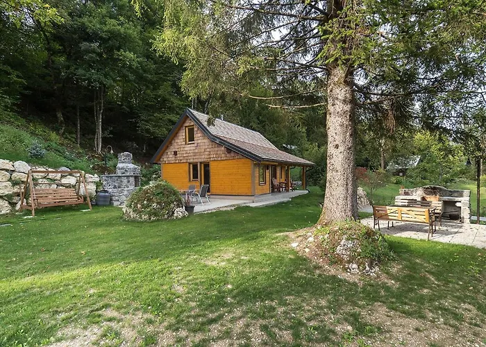 Počitniška hiša Pr' Maricki - House In Nature With Hot Tub & Sauna