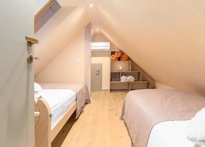 Pr' Maricki - House In Nature With Hot Tub & Sauna Počitniška hiša Bohinj