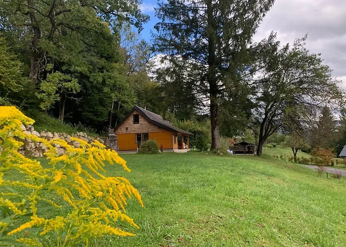 Pr' Maricki - House In Nature With Hot Tub & Sauna Počitniška hiša
